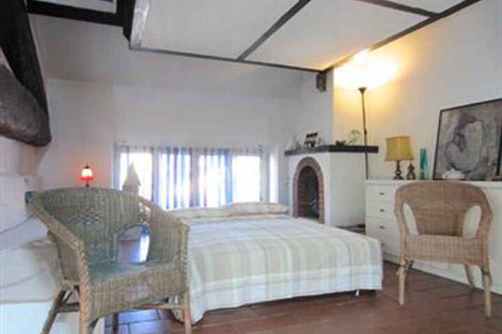 Room 82 of 159