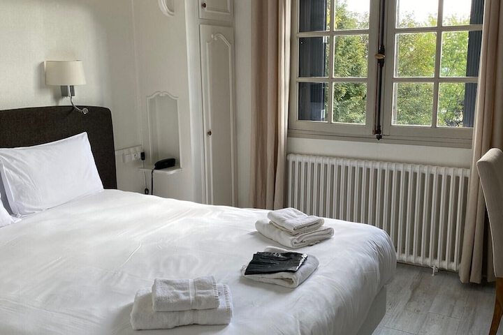Room 17 of 66