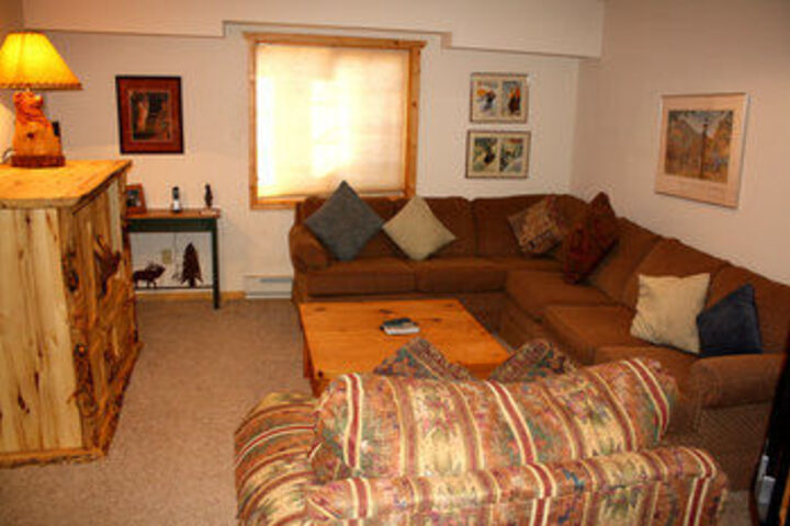 Room 12 of 16