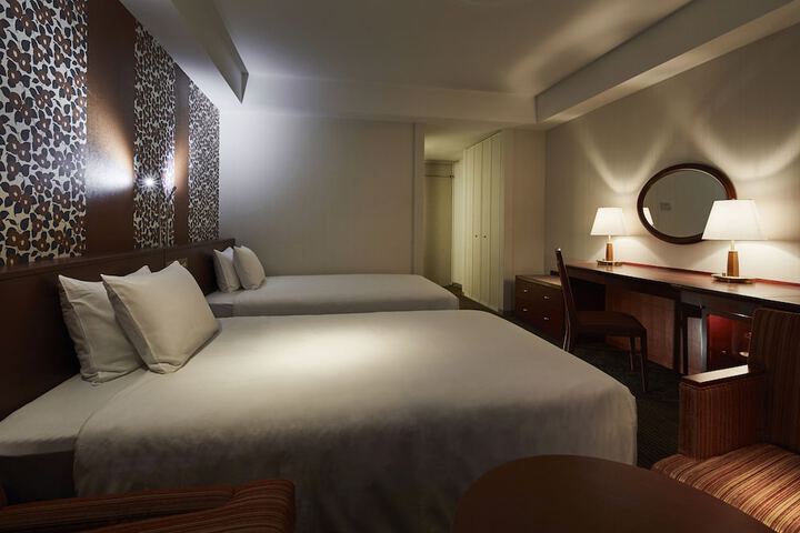 Room 15 of 117