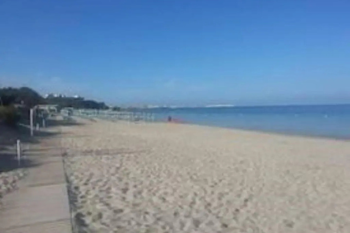 Beach 4 of 6
