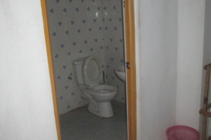 Room 16 of 33