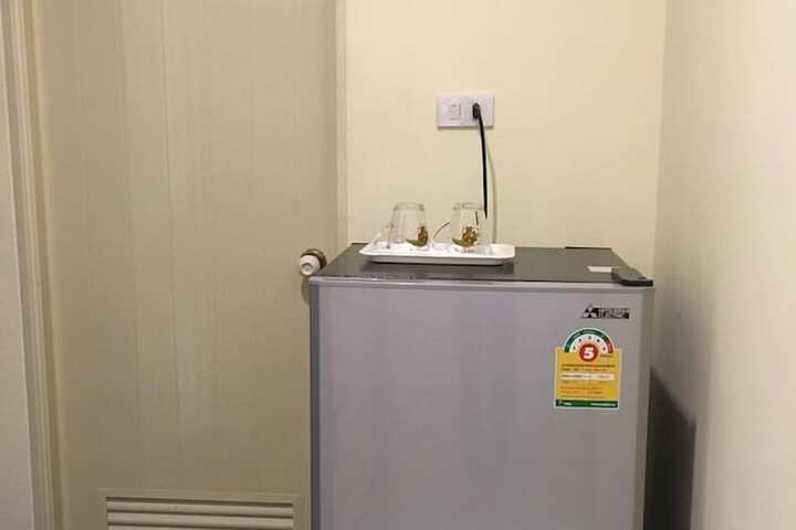 Room 5 of 28
