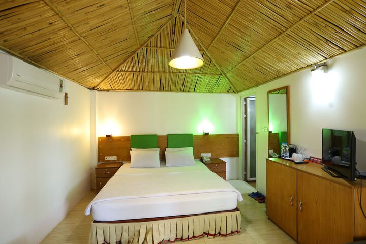 Room 5 of 24