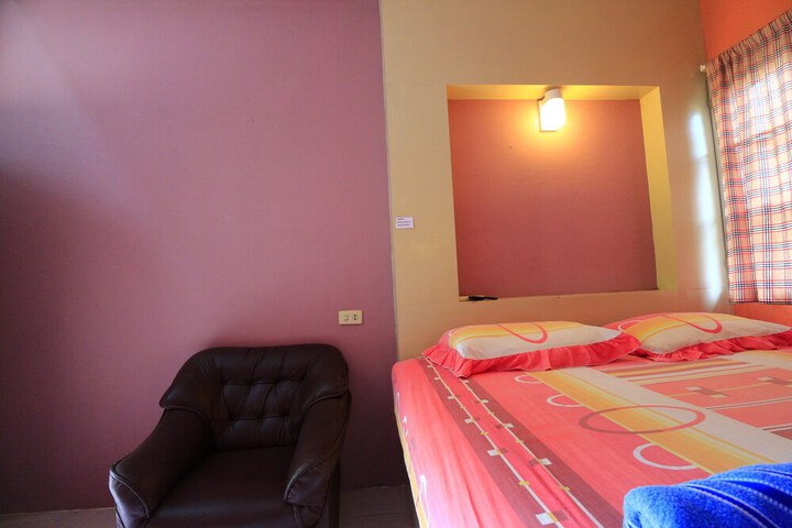 Room 8 of 11