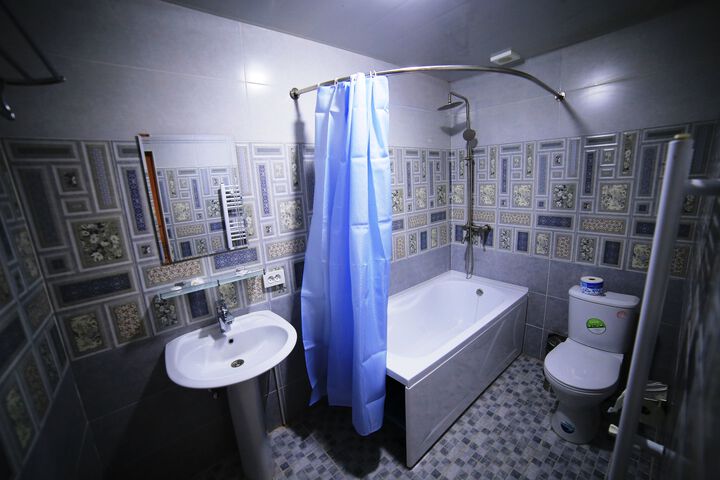Room 4 of 15