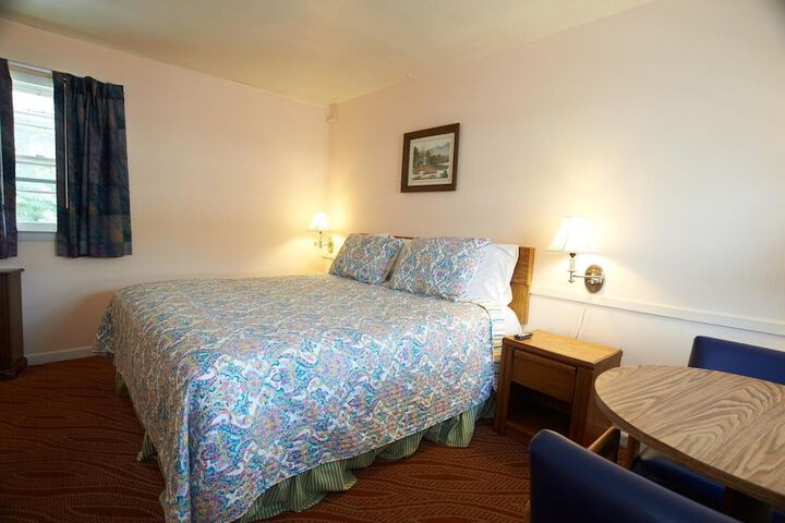 Room 12 of 23