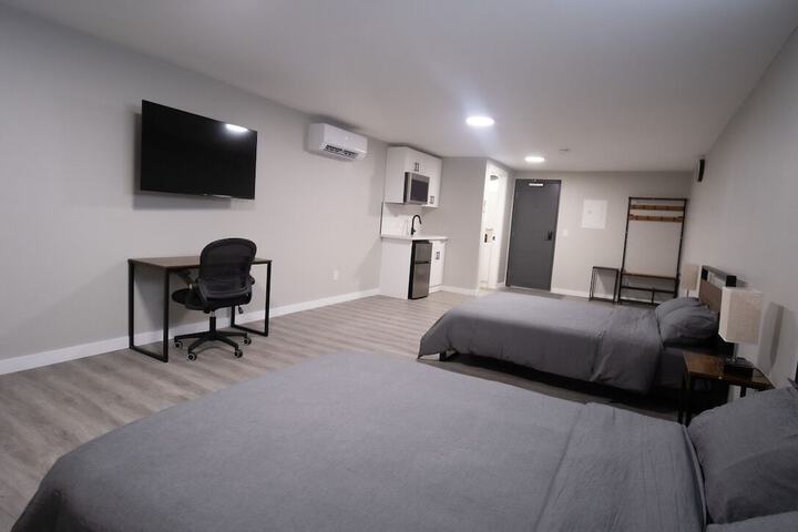 Room 12 of 29