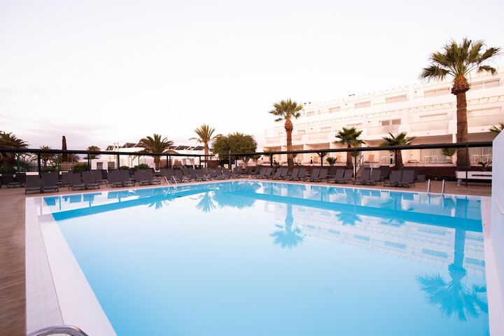 Pool 50 of 313