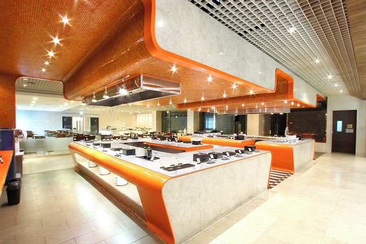 Dining 38 of 46