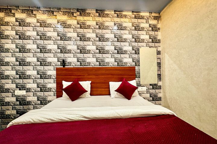 Room 5 of 24