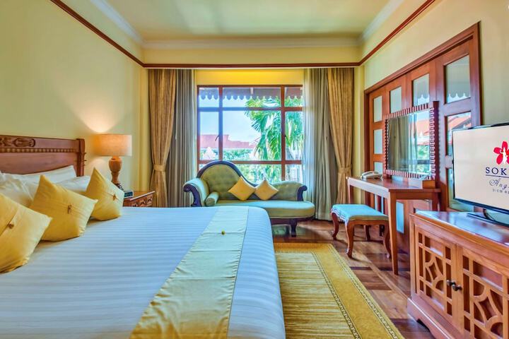 Room 34 of 104