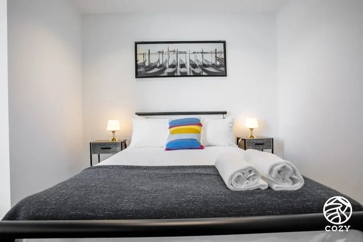Room 3 of 7