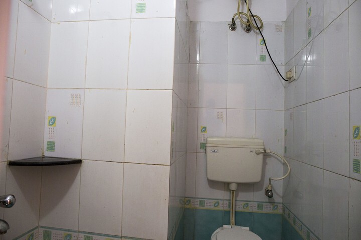 Room 15 of 16