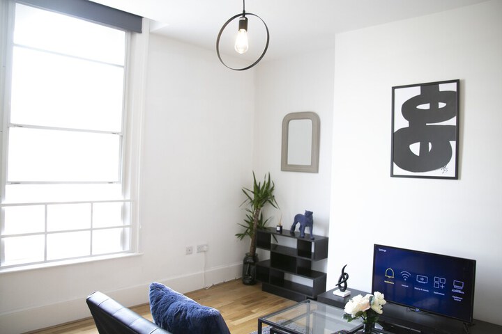Room 30 of 41