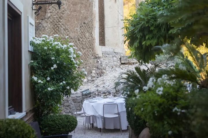 Dining 88 of 120