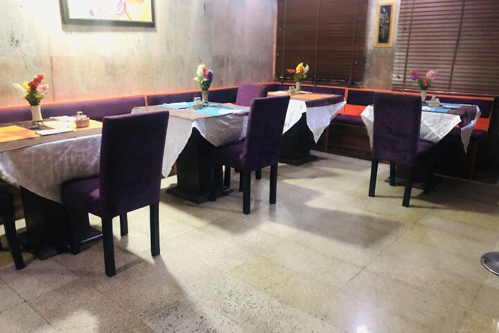 Dining 32 of 39