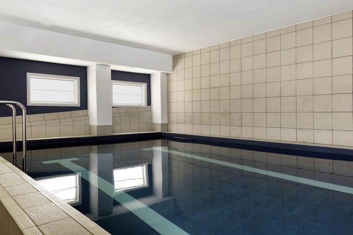 Pool Hotel