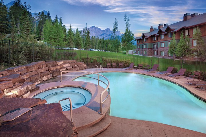 Hotel Pool