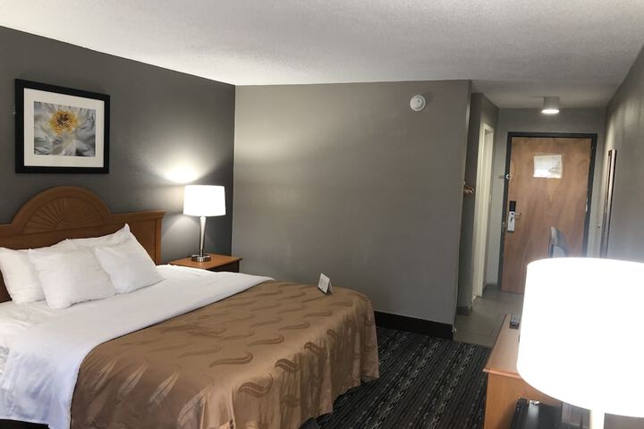 Standard | King Bed (8 of 29)