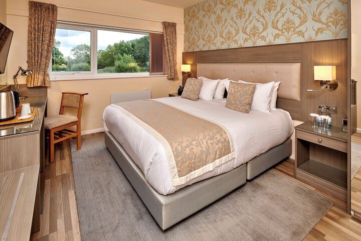 Room 4 of 36