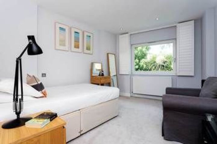 Room 7 of 17