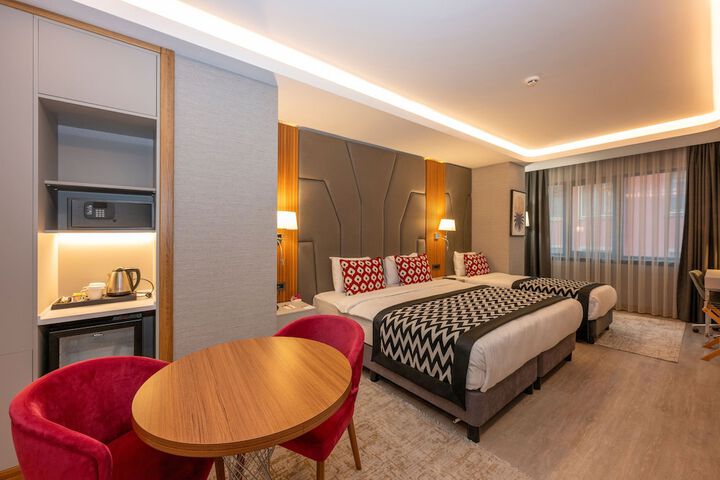 Room 8 of 61