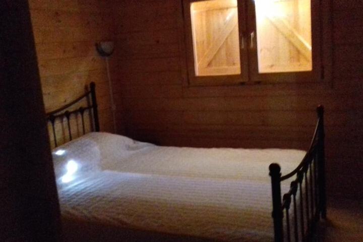 Room 9 of 49