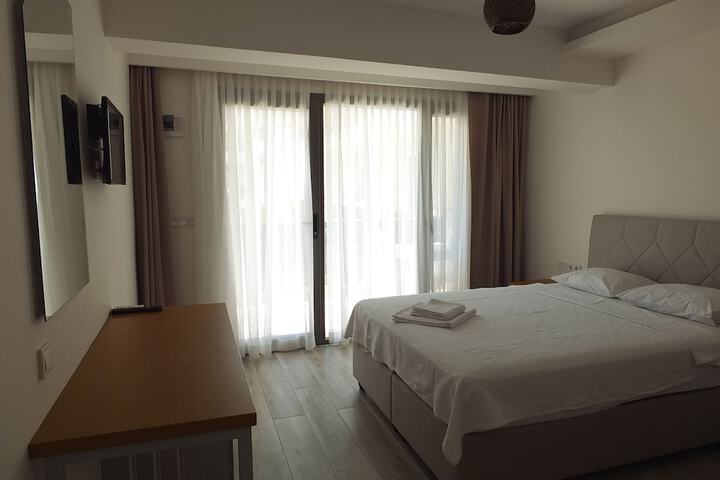 Room 16 of 74