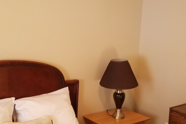 Room 27 of 163