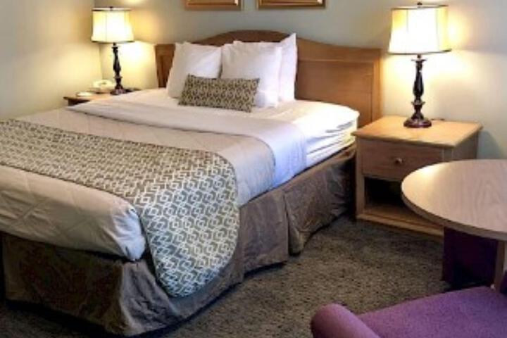 Standard | King Bed (2 of 2)
