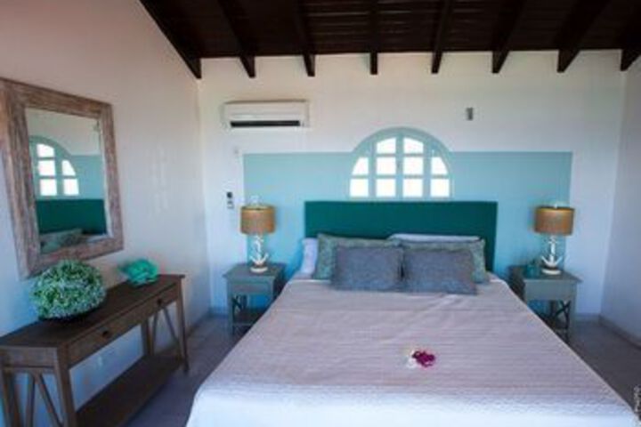 Room 8 of 22