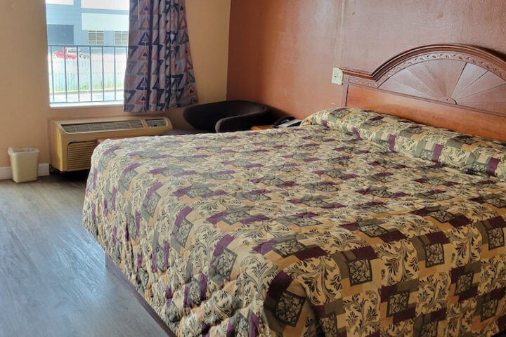 Room 16 of 32