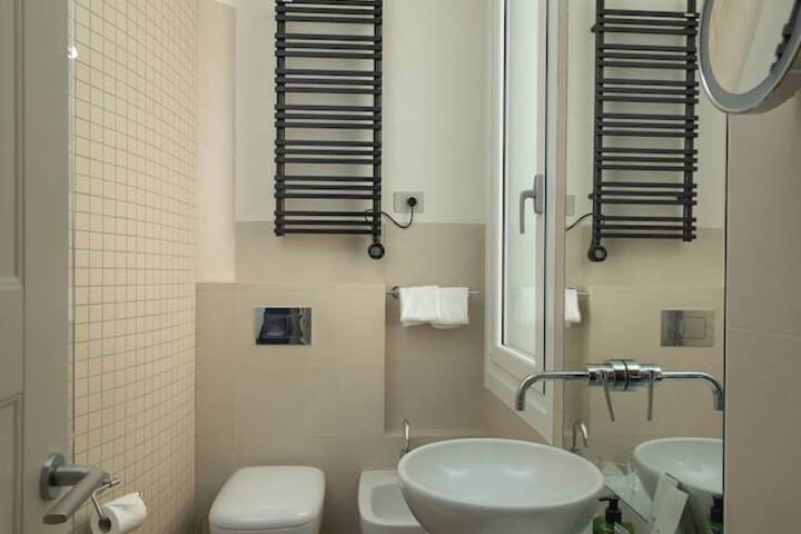 Room 45 of 118