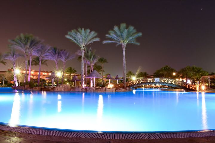 Pool 52 of 96