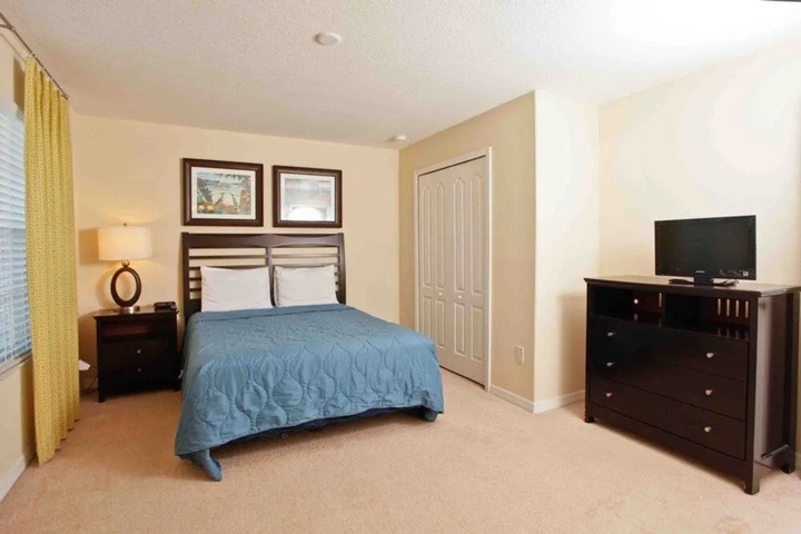 Room 5 of 15