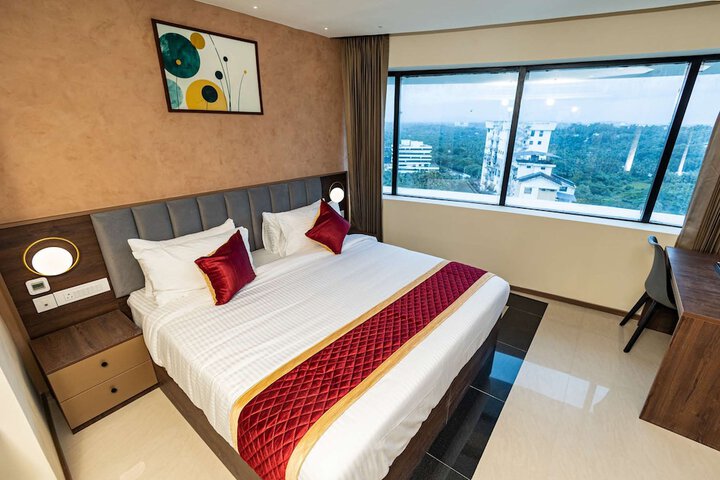 Room 11 of 20