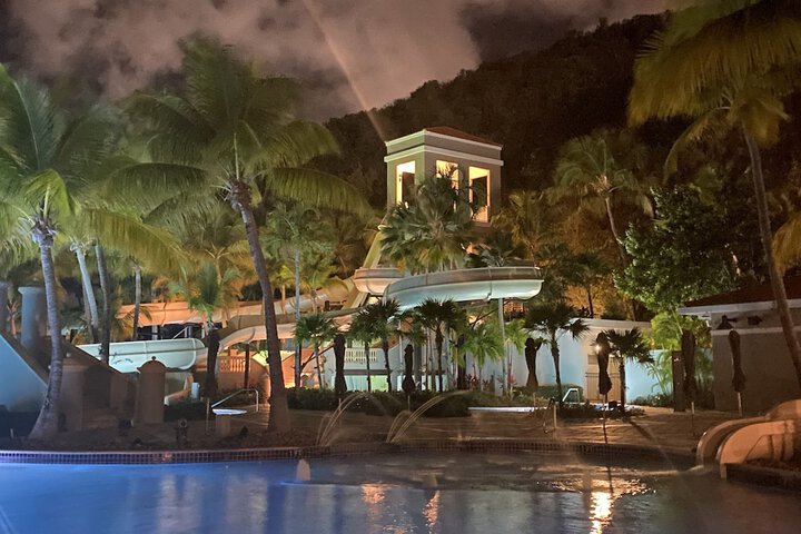 Hotel with Pool