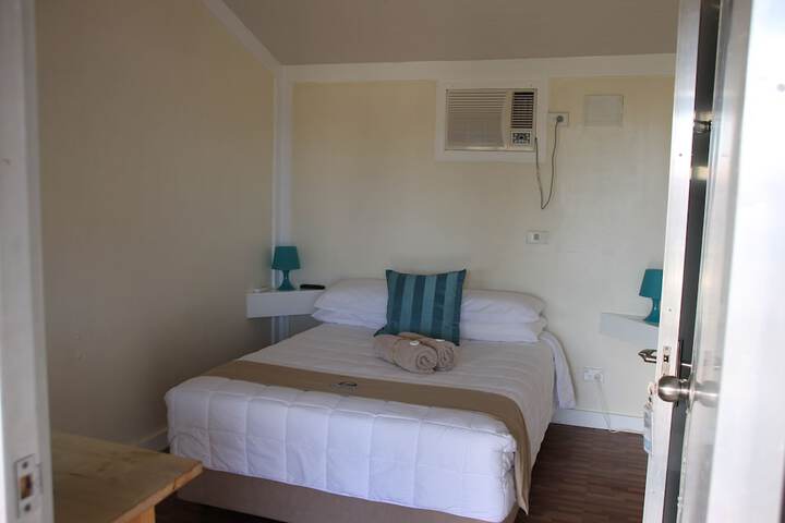 Room 9 of 38
