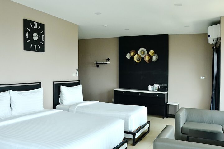 Room 15 of 84