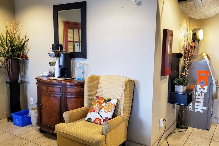 Breakfast/Coffee Service 35 of 39