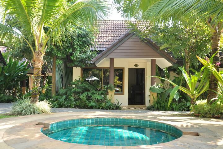 Hotel Pool