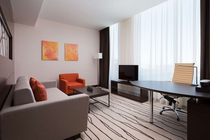 Room 15 of 116