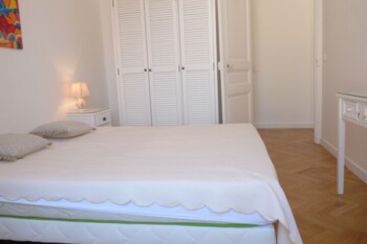 Room 18 of 23