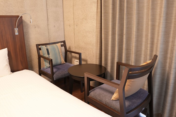 Room 22 of 83