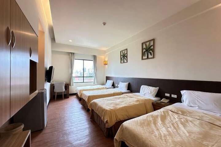 Room 9 of 31