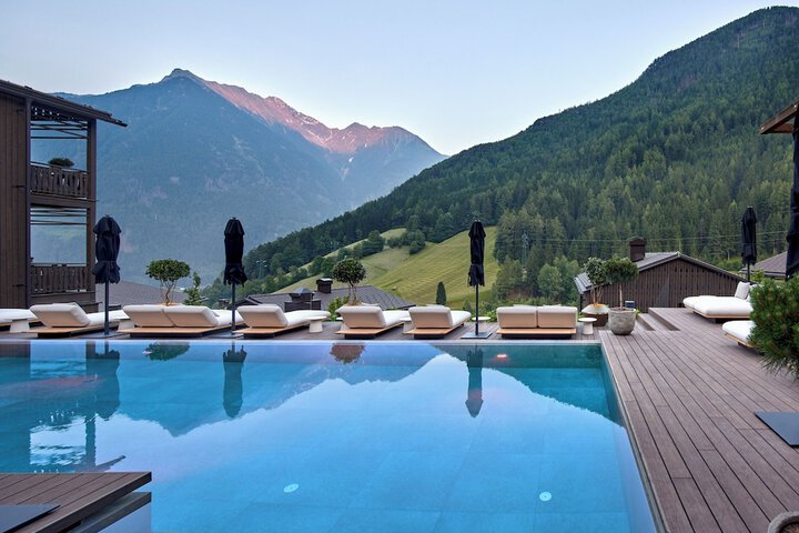 Pool 12 of 27