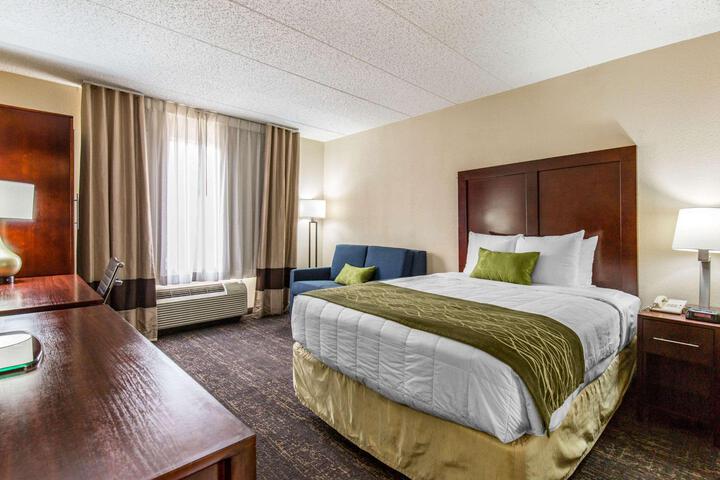 Queen Bed Accessible (2 of 9)