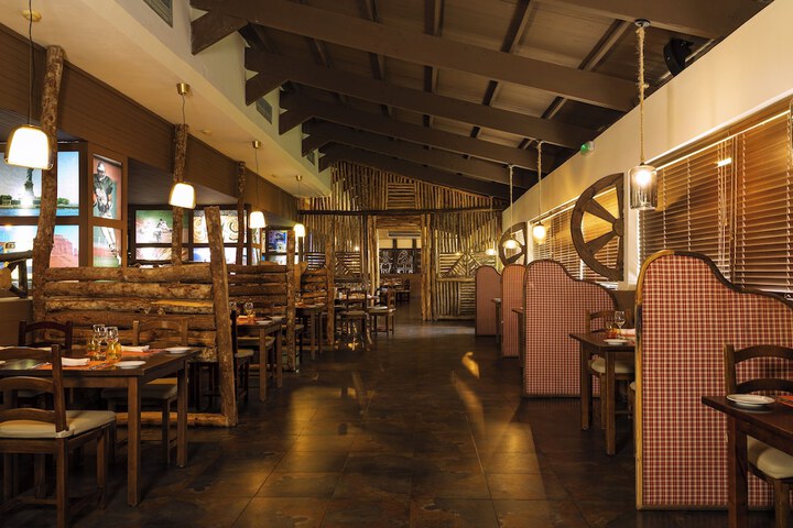 Dining 70 of 94