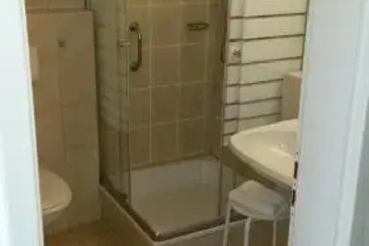 Room 5 of 15